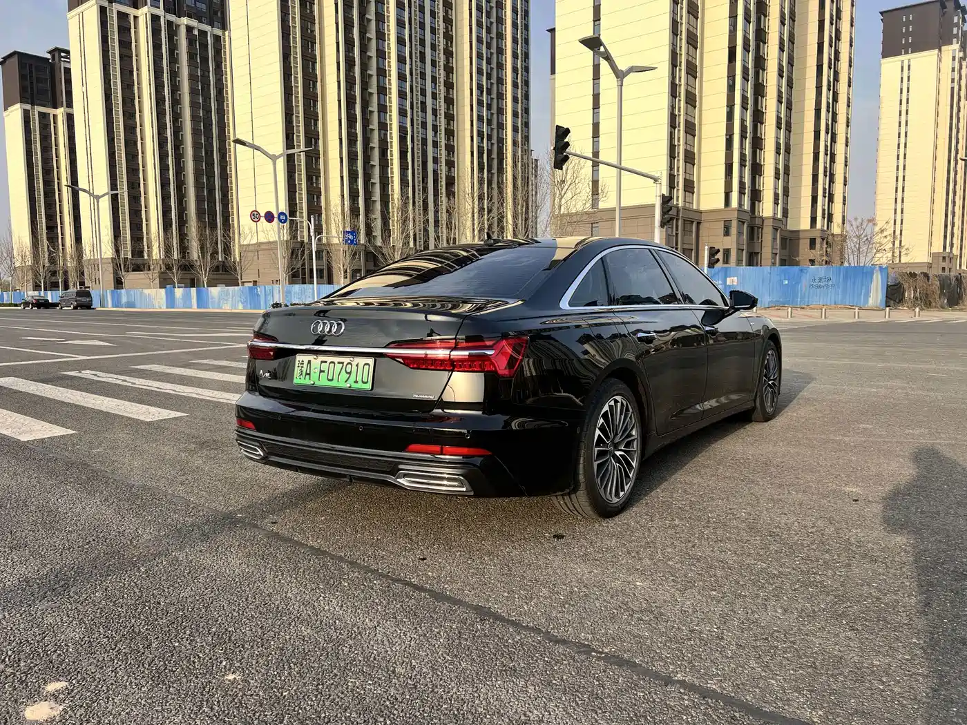 Audi A6L New Energy 2022 55 TFSI e quattro фото 4