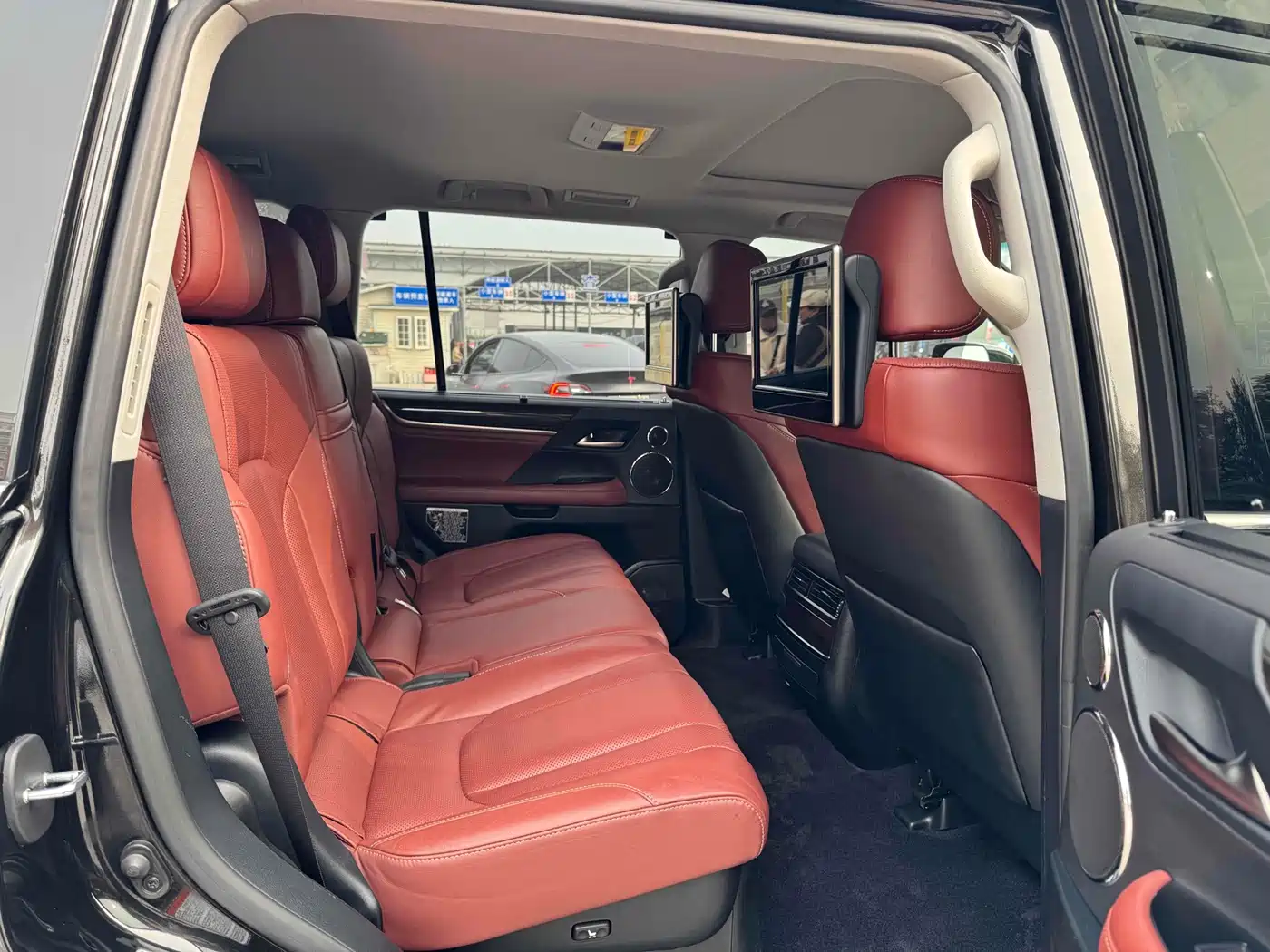 Lexus LX 2017 570 Prestige Luxury фото 14