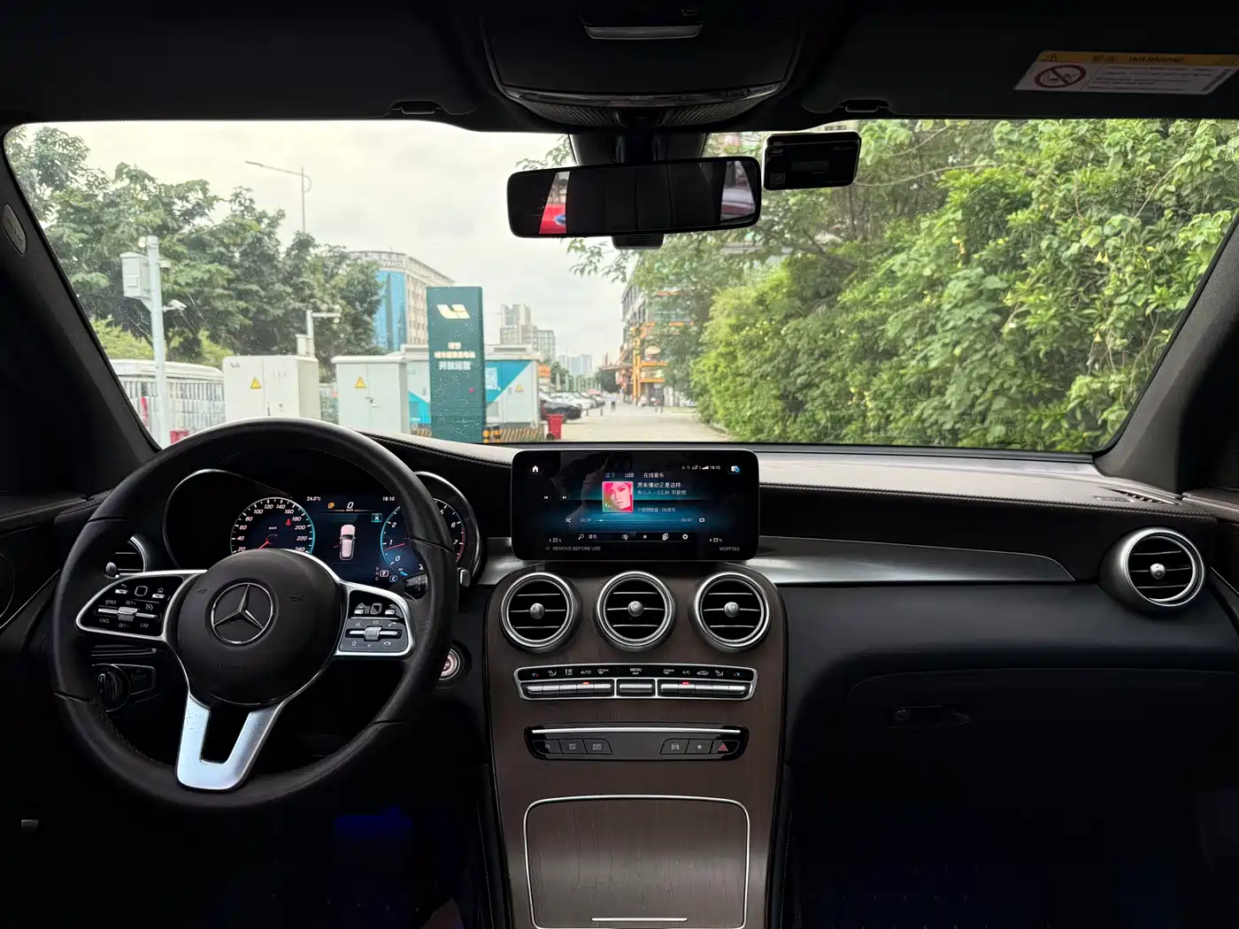 Mercedes-Benz GLC 2022 Model GLC 260 L 4MATIC Luxury Edition фото 16