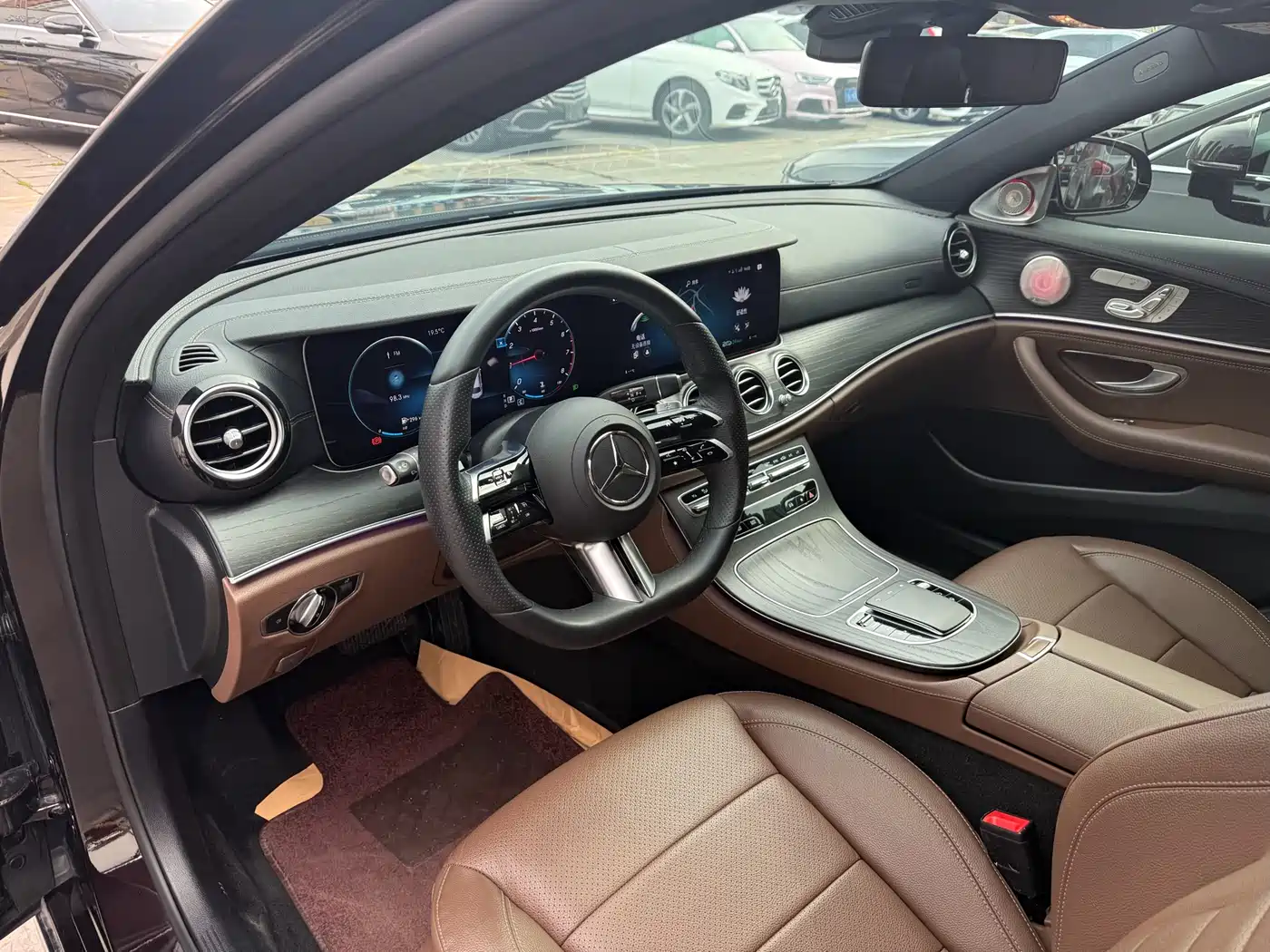 MERCEDES-BENZ E CLASS