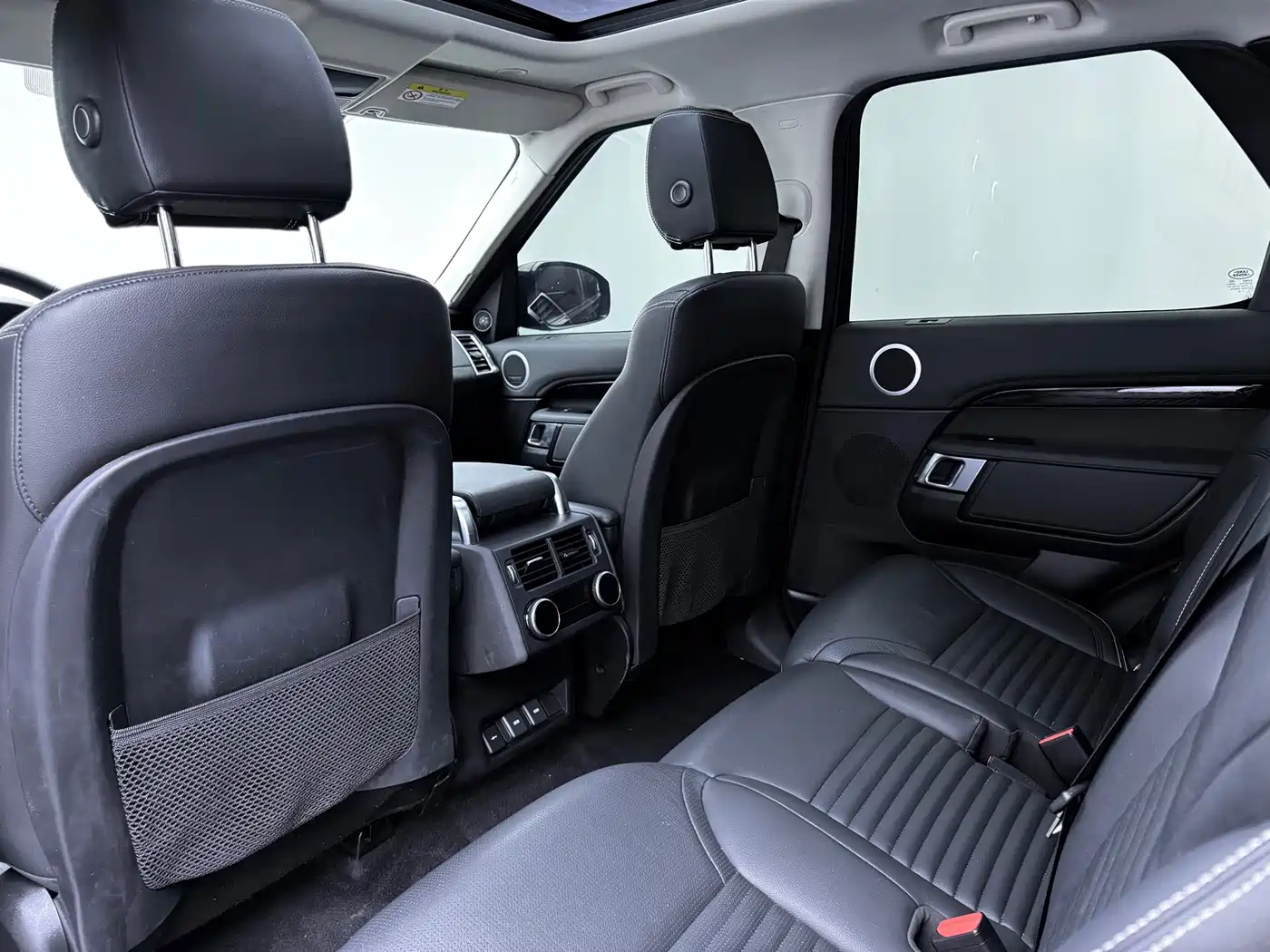 Land Rover Discovery 2024 Model 360PS S фото 17