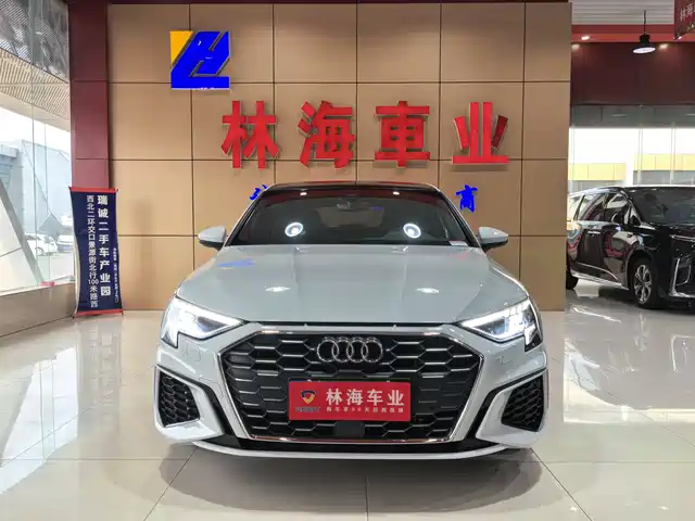 Audi A3 Sportback 35 TFSI, Стиль Спорт