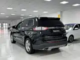 Photo 9 - Ford Edge
