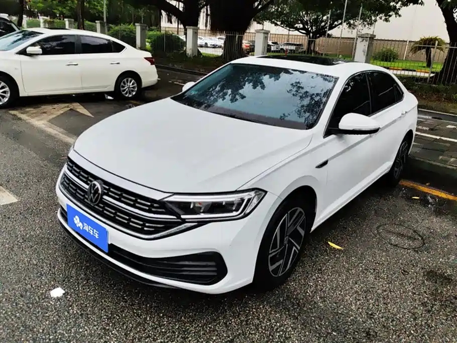 Volkswagen Sagitar 2025 Model Year 3rd Facelift 300TSI DSG Surpassing Edition