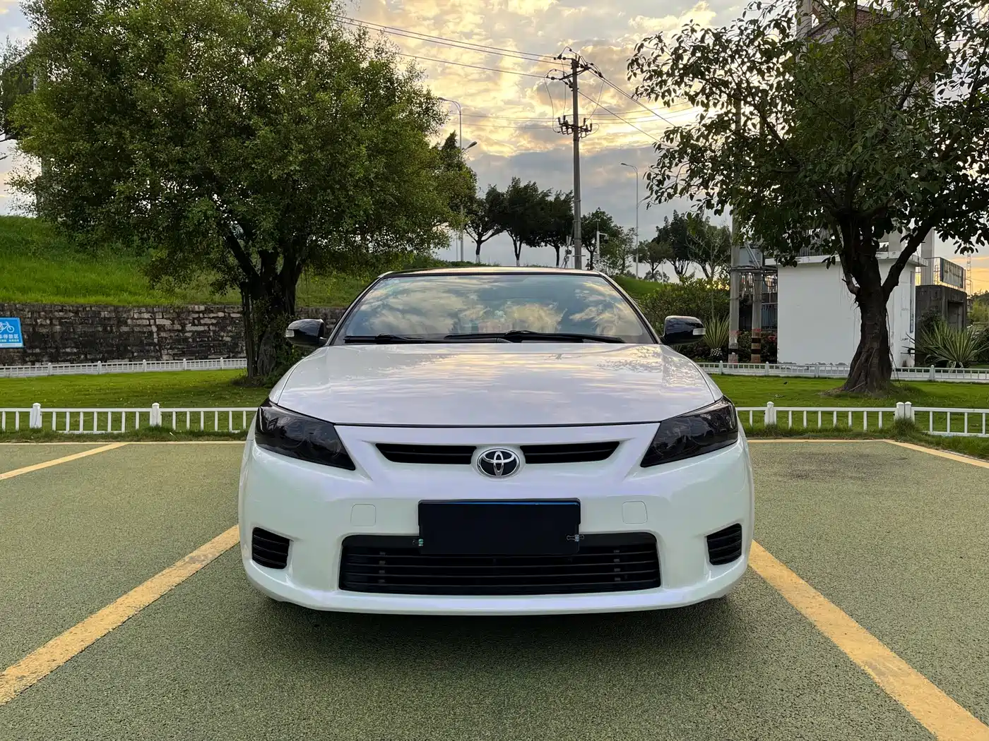 Toyota Zelos 2012 2011 2.5L Luxury Edition