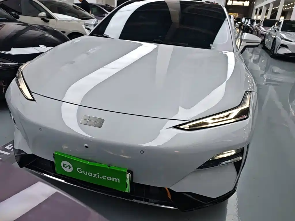 2025 Geely Galaxy Galaxy E8