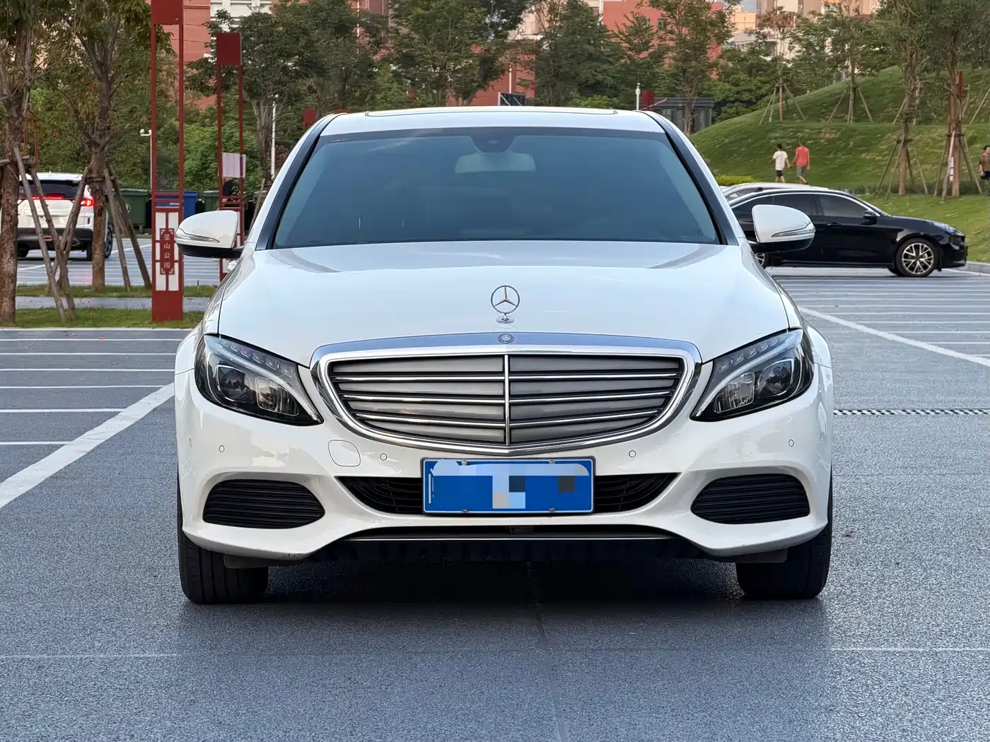 Photo 2 - Mercedes-Benz C-Class