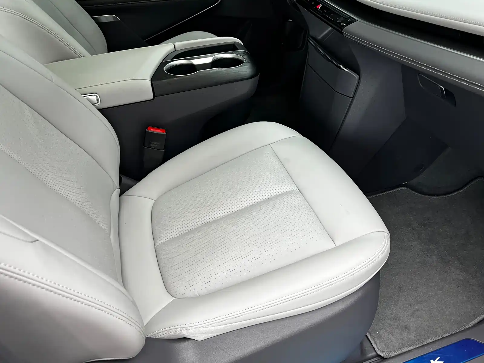 Фото 23 - Buick GL8
