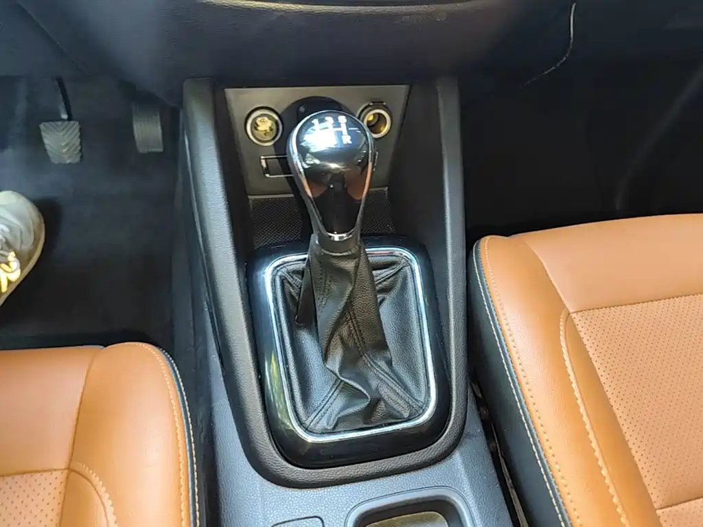 Changan Oshan Changan Oushang CX70 2016 2016 1.6L Manual Luxury