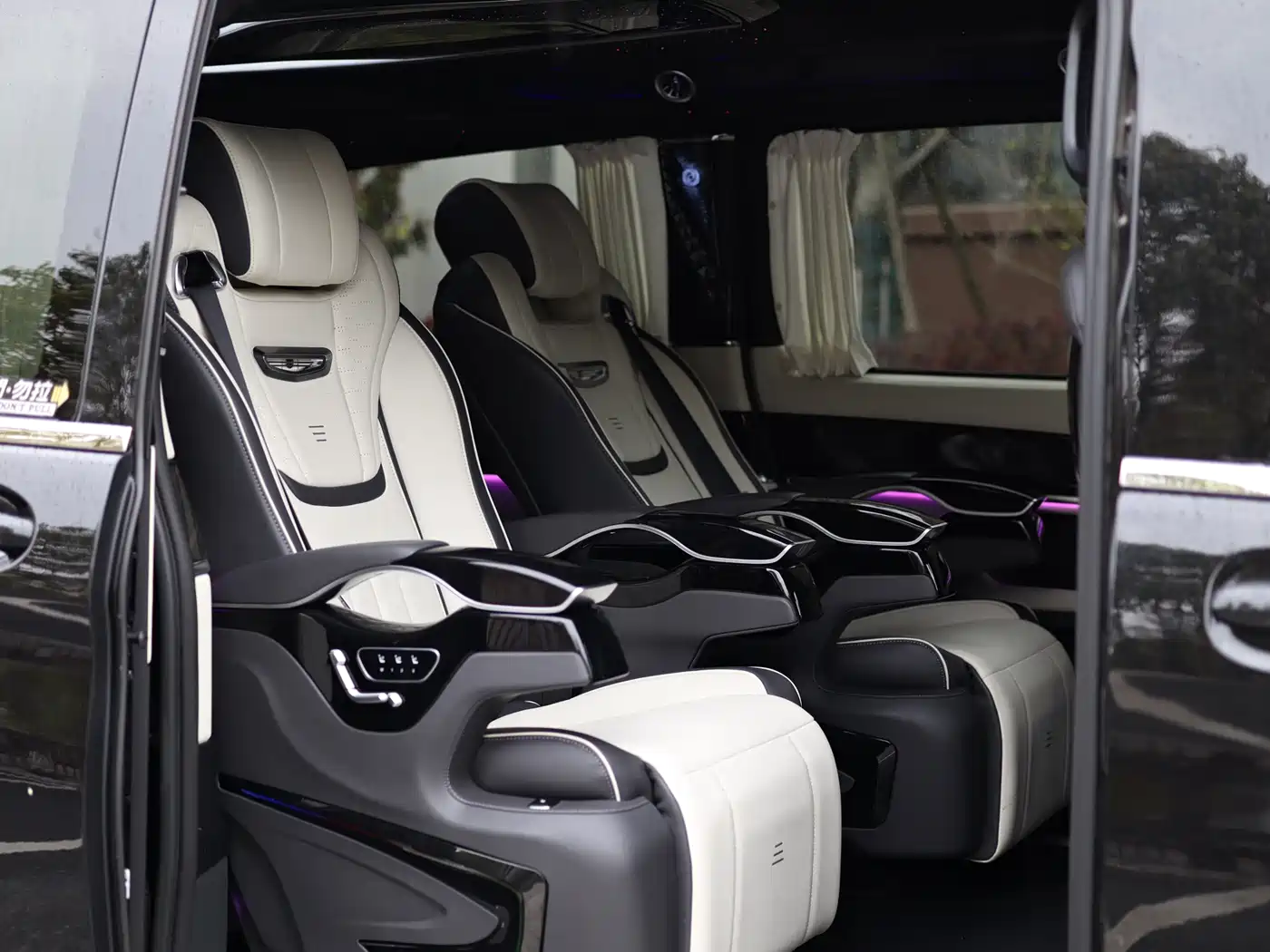 Mercedes-Benz V-Class 2018 V 260 Premium Edition China V фото 29