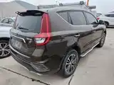 Фото 7 - Geely Emgrand X6