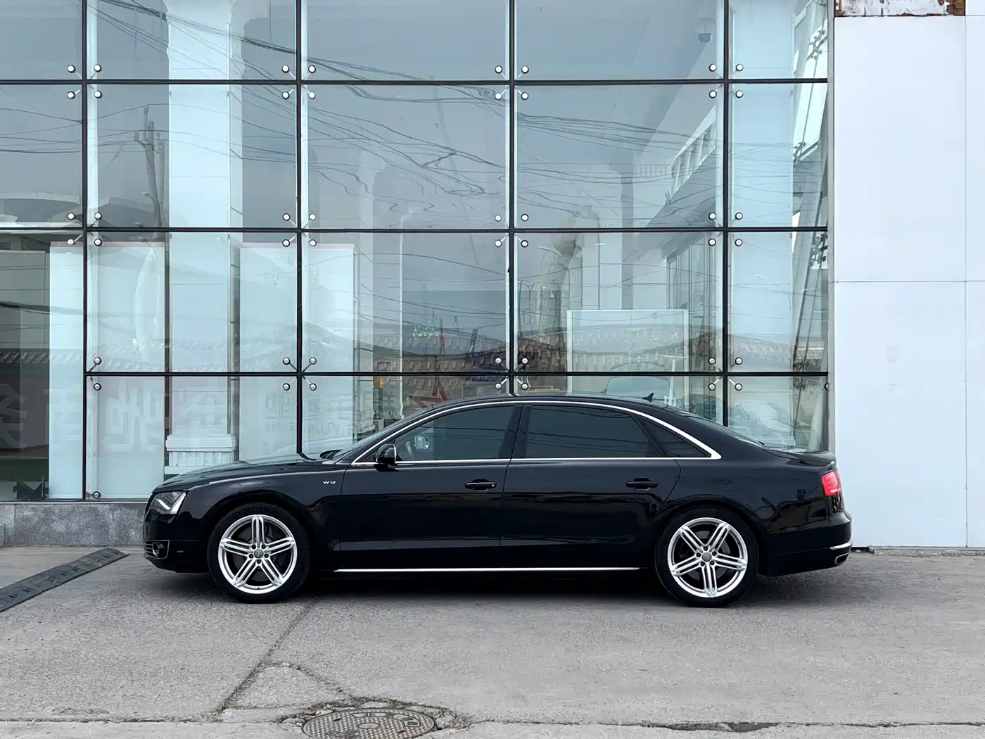 Фото 8 - Audi A8