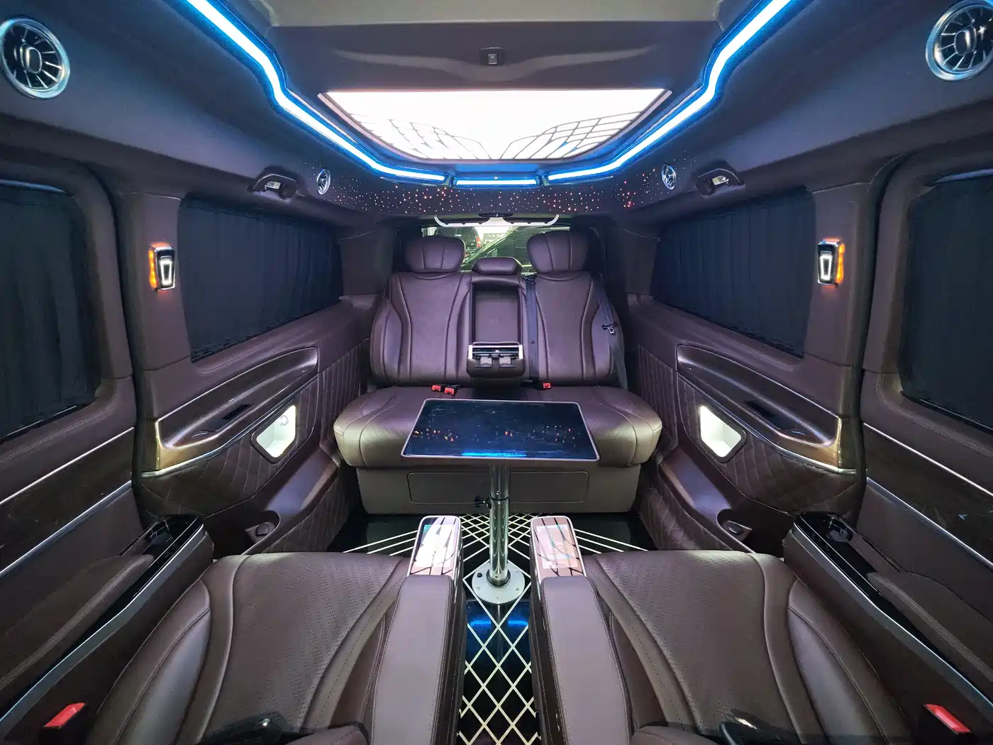 Mercedes-Benz V-Class 2022 V 260 L Long Wheelbase Prestige Edition фото 11