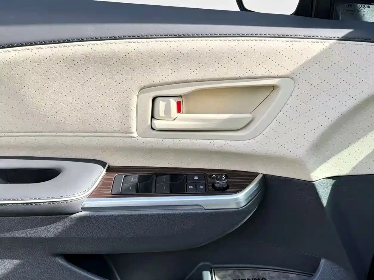 Toyota Sienna 2026 2024 2.5L Hybrid Comfort Edition