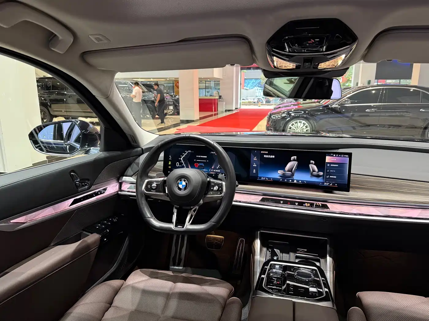 BMW 7 Series 2023 Model 740Li Leading M Sport Package фото 23