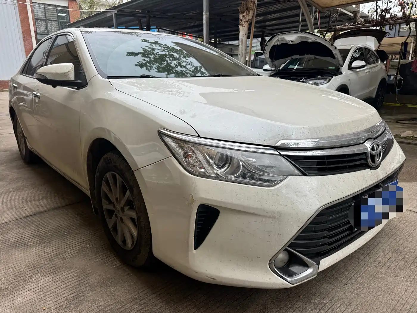 Toyota Camry 2016 2.0G 10th Anniversary Leading Edition фото 3