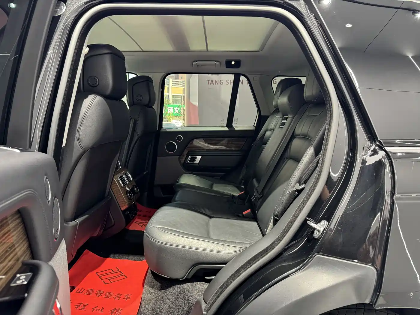 Land Rover Range Rover 2018 3.0 SC V6 Golden Age Edition фото 27