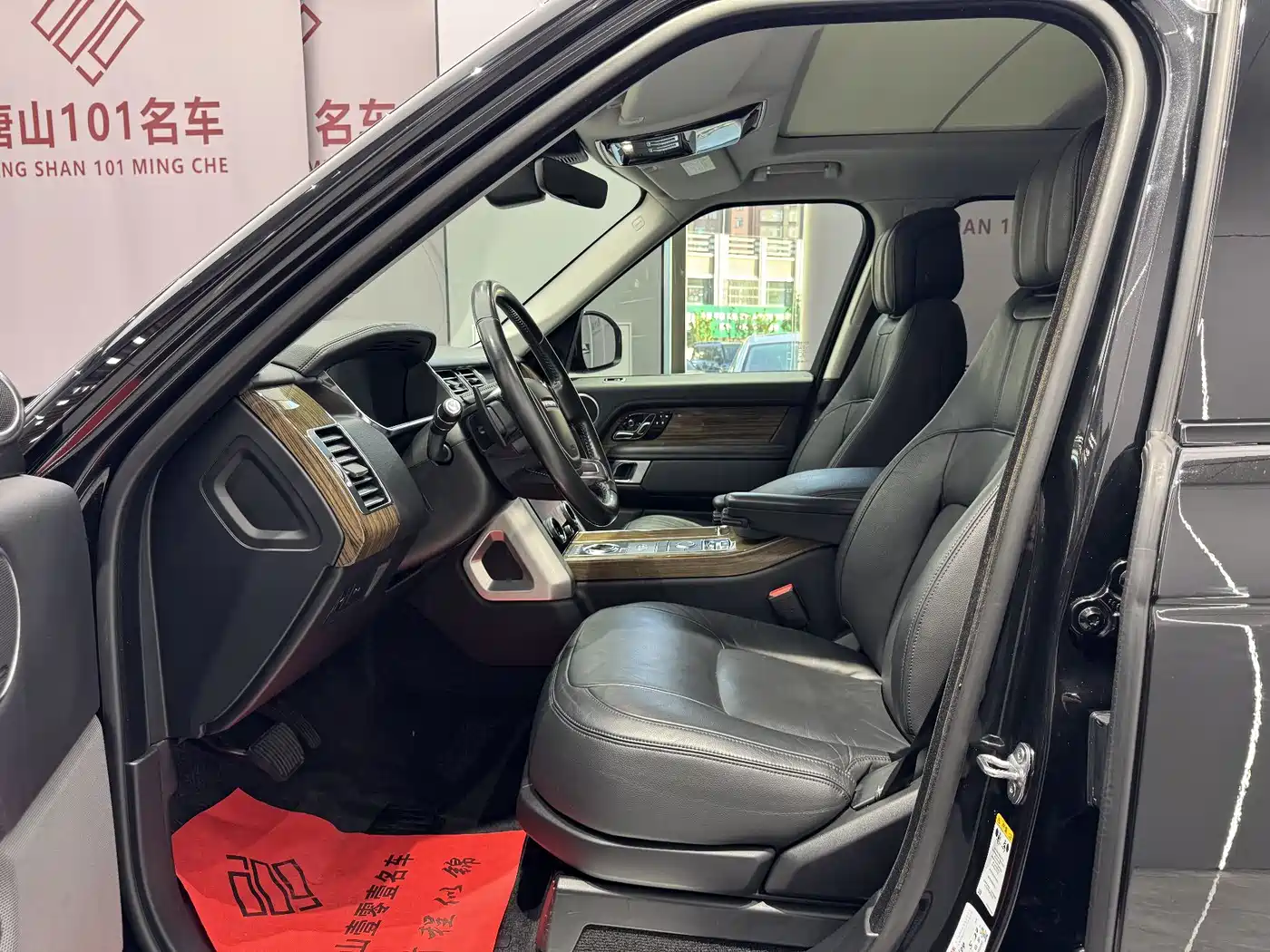 Land Rover Range Rover 2018 3.0 SC V6 Golden Age Edition фото 8