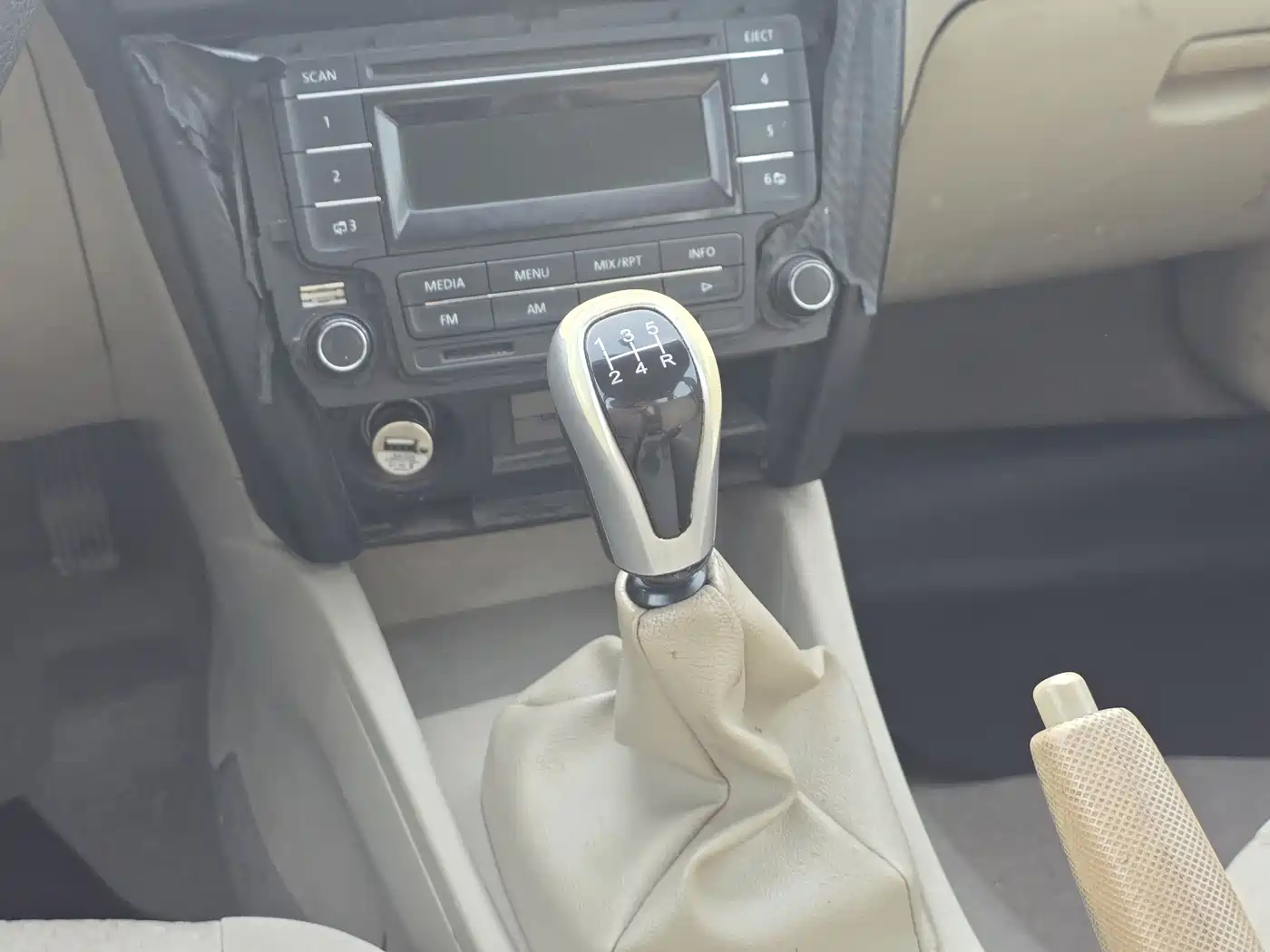 Soueast V3 Lingyue 2015 2015 1.5L Manual Elegance Edition