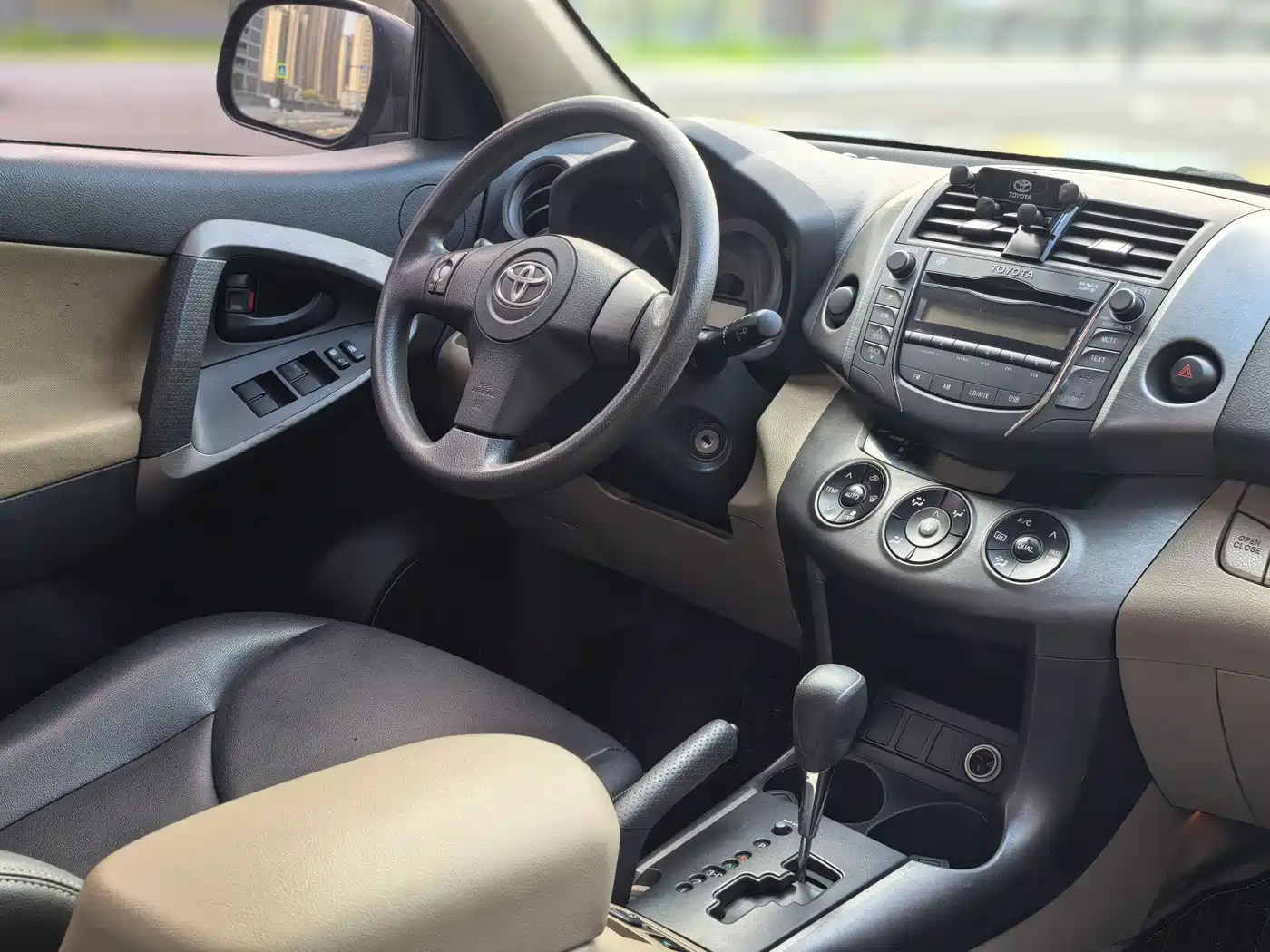 Toyota RAV4 Rongfang 2011 2.0L Automatic Classic Edition фото 10