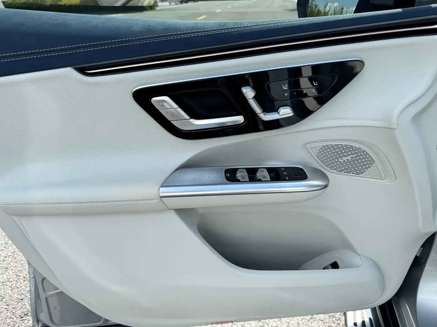 Mercedes-Benz EQE SUV 2023 350 4MATIC Luxury Edition фото 4
