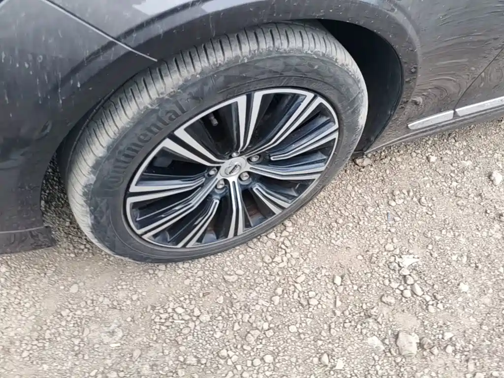 Photo 23 - Volvo S90