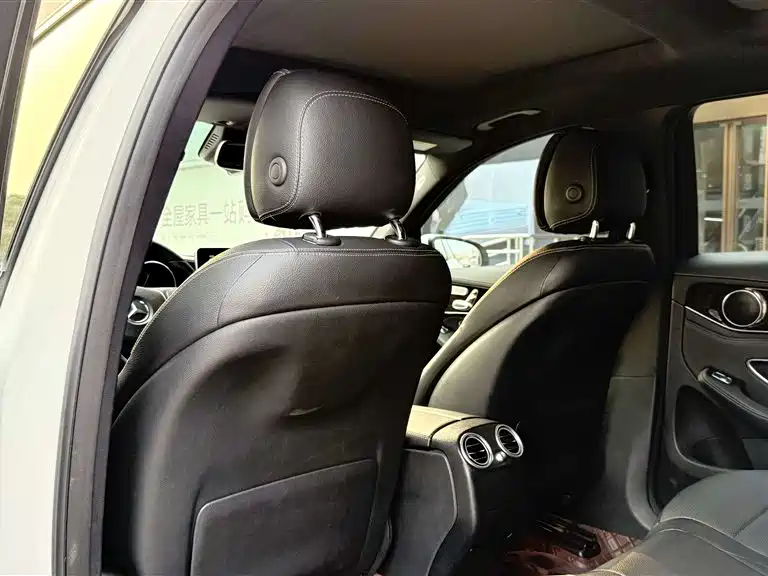 Mercedes-Benz GLC 2017 GLC 260 4MATIC Luxury фото 14