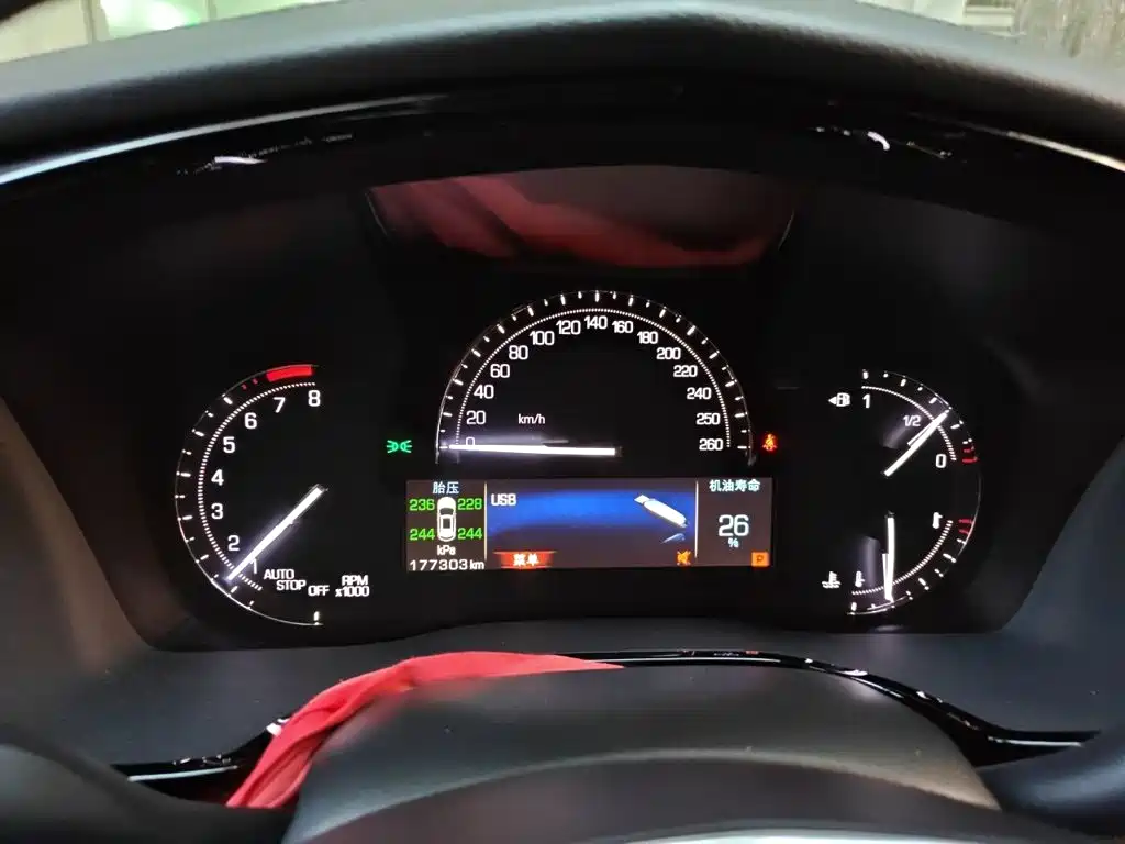 Cadillac XT5 2017 2016 25T Luxury Model