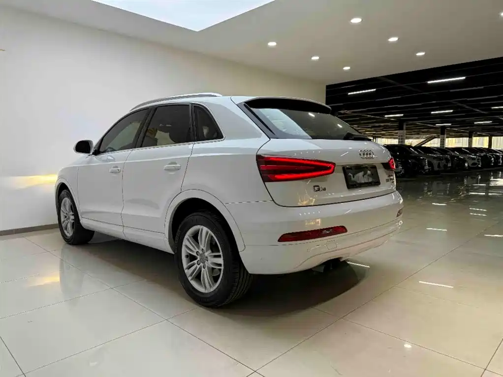 Audi Q3 2013 35 TFSI quattro Technology фото 13