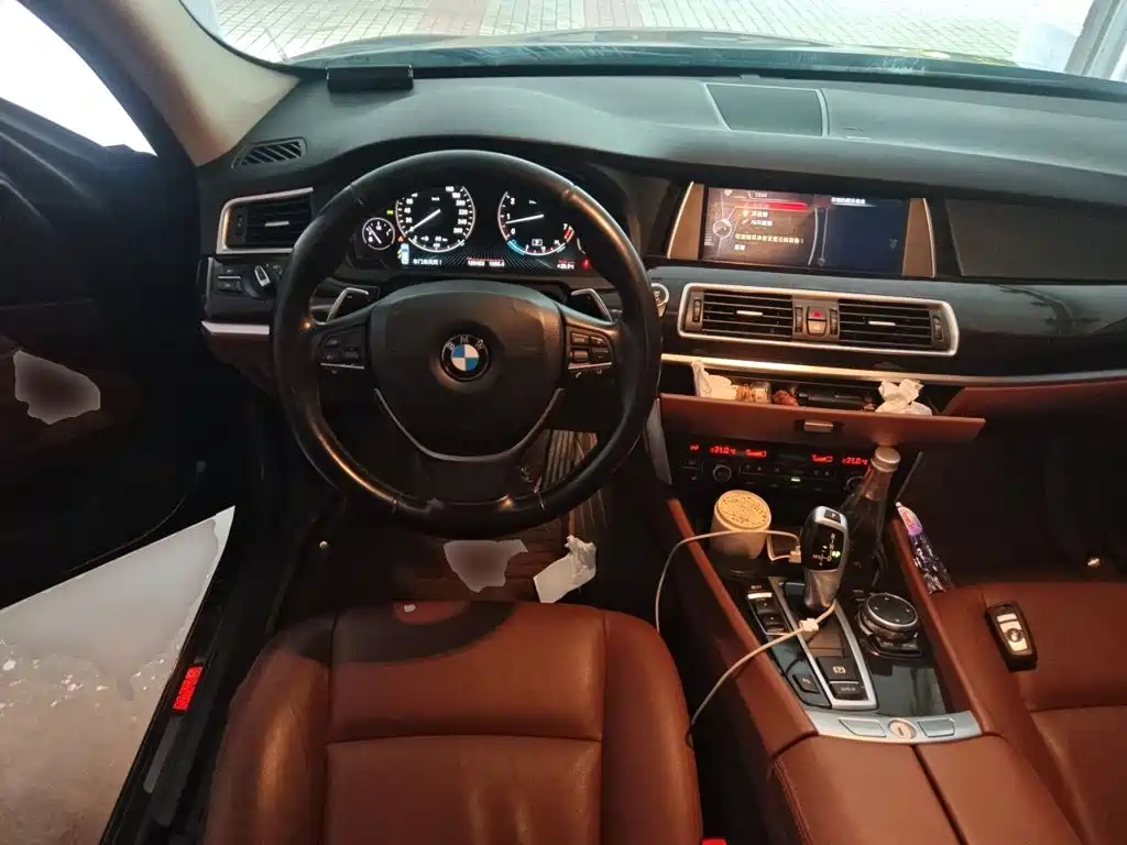 Photo 7 - BMW 5 Series GT