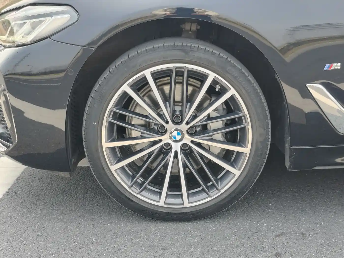 BMW 5 Series 2023 530Li Leading M Sport Package фото 17
