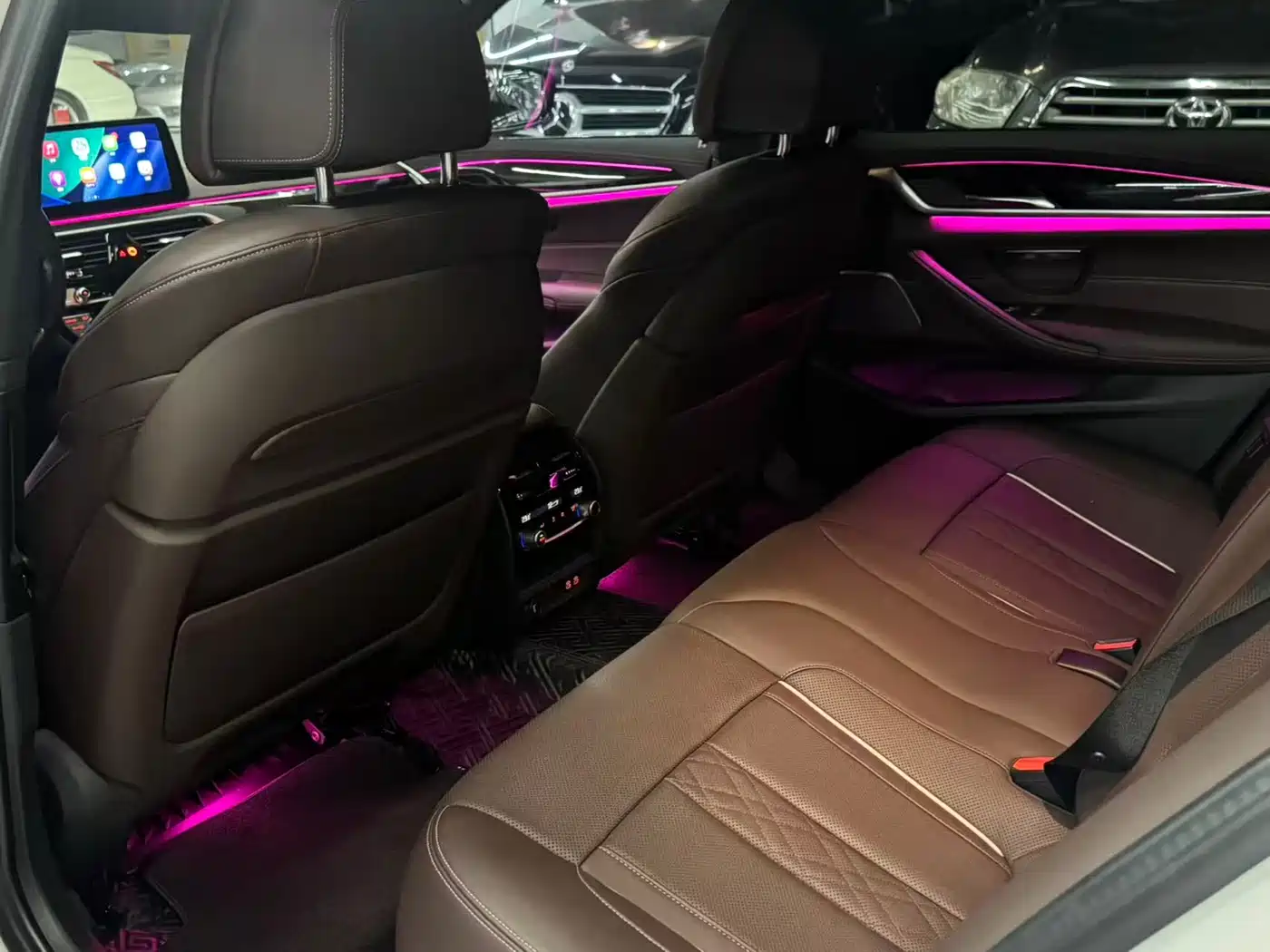 BMW 5 Series 2022 530Li Exclusive M Sport Package фото 11