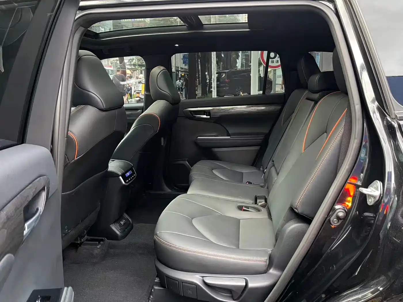 Фото 6 - Toyota Crown Kluger