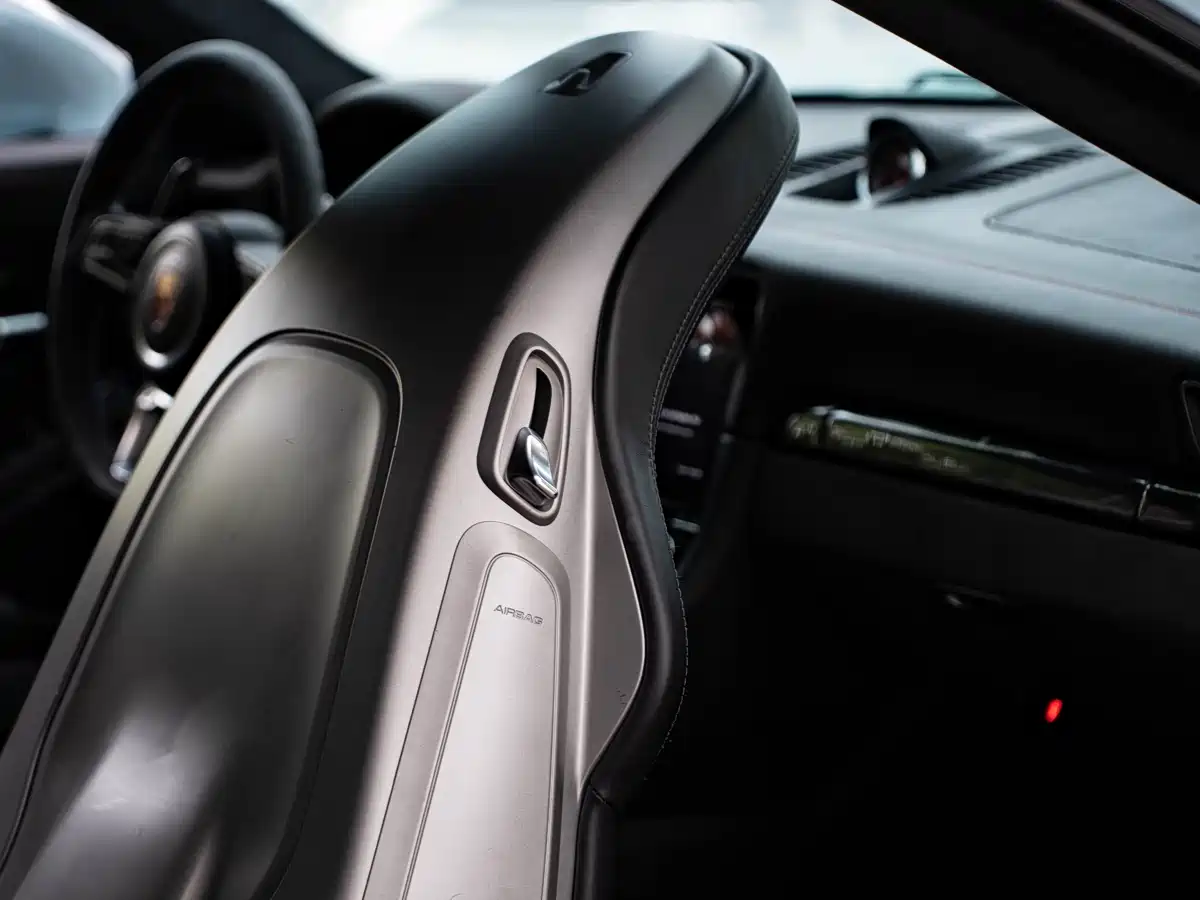 Porsche 911 2017 Carrera GTS 3.0T фото 15