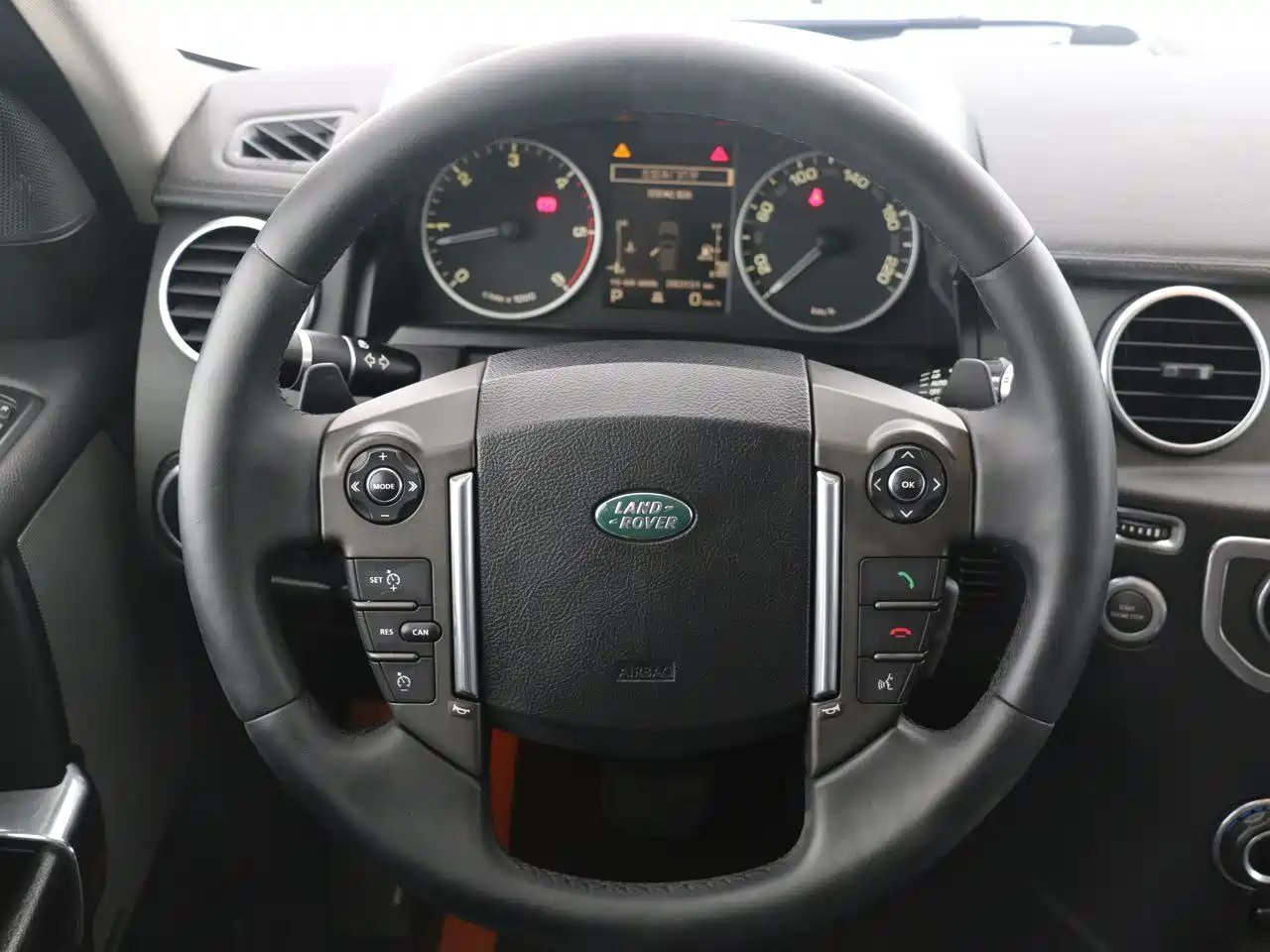 Land Rover Discovery 2013 3.0 SDV6 HSE Diesel фото 9