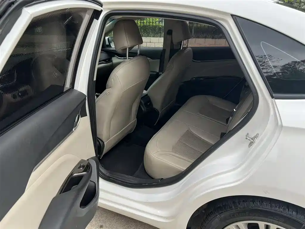 Buick Excelle 2017 15N Automatic Elite фото 5