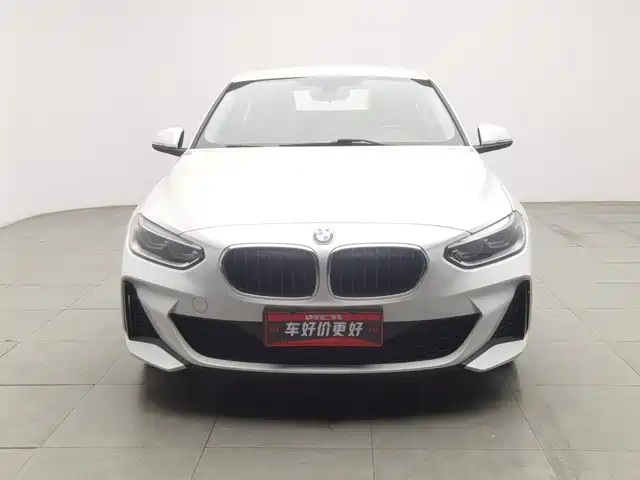 BMW 1 Series 2021 120i M Sport — фото 3