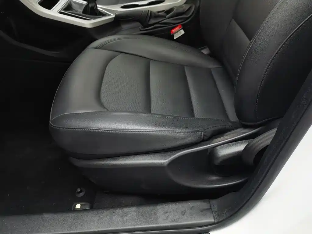 Photo 20 - Geely Vision