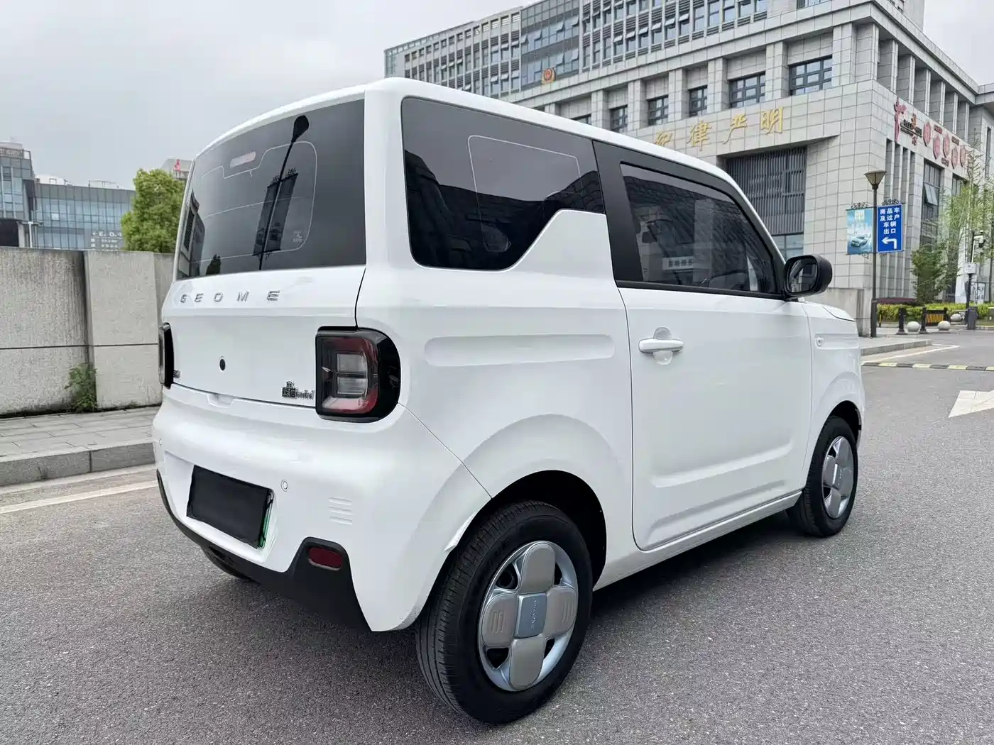 GEELY GALAXY PANDA