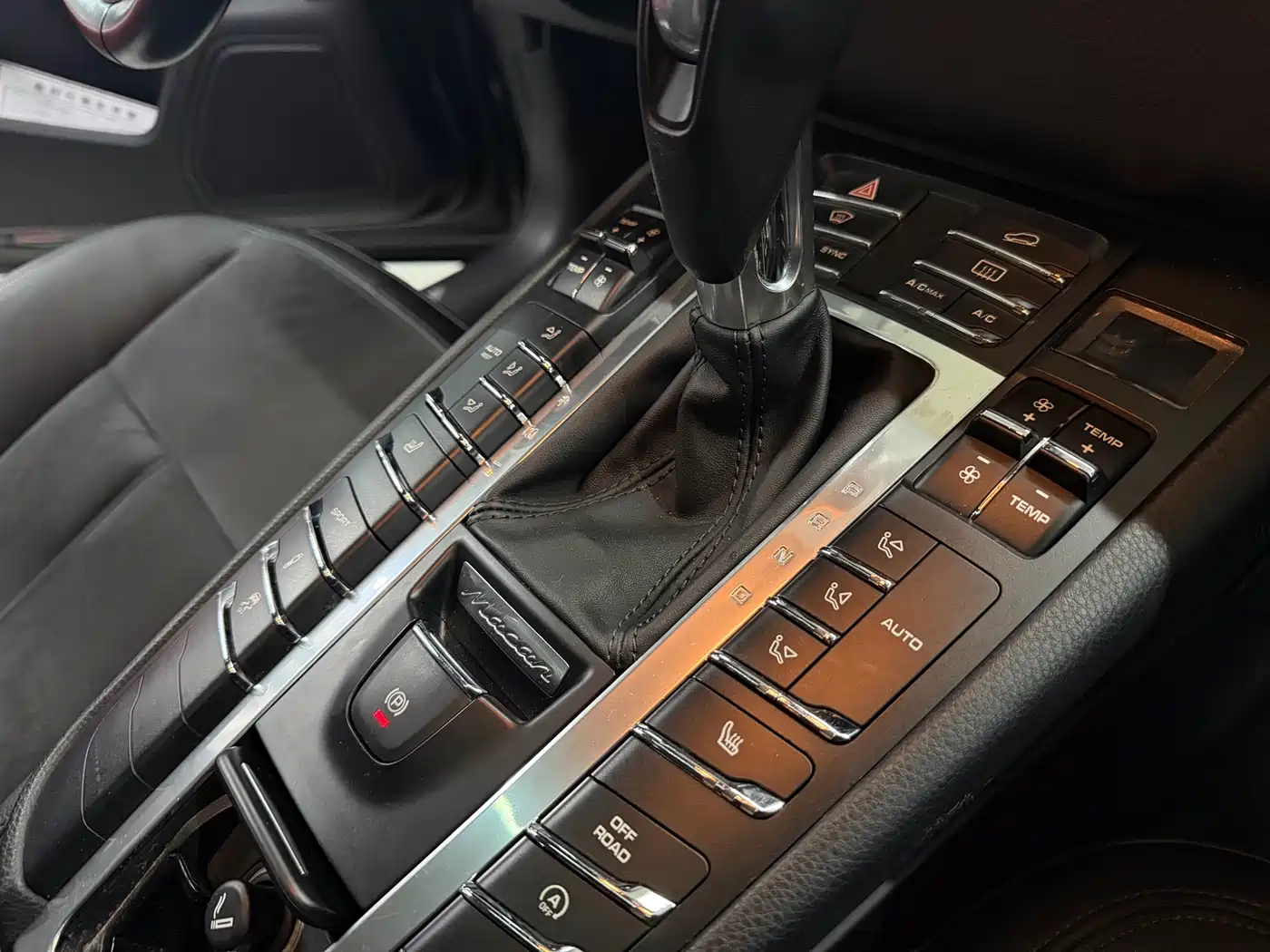 Porsche Macan 2016 Macan 2.0T фото 8