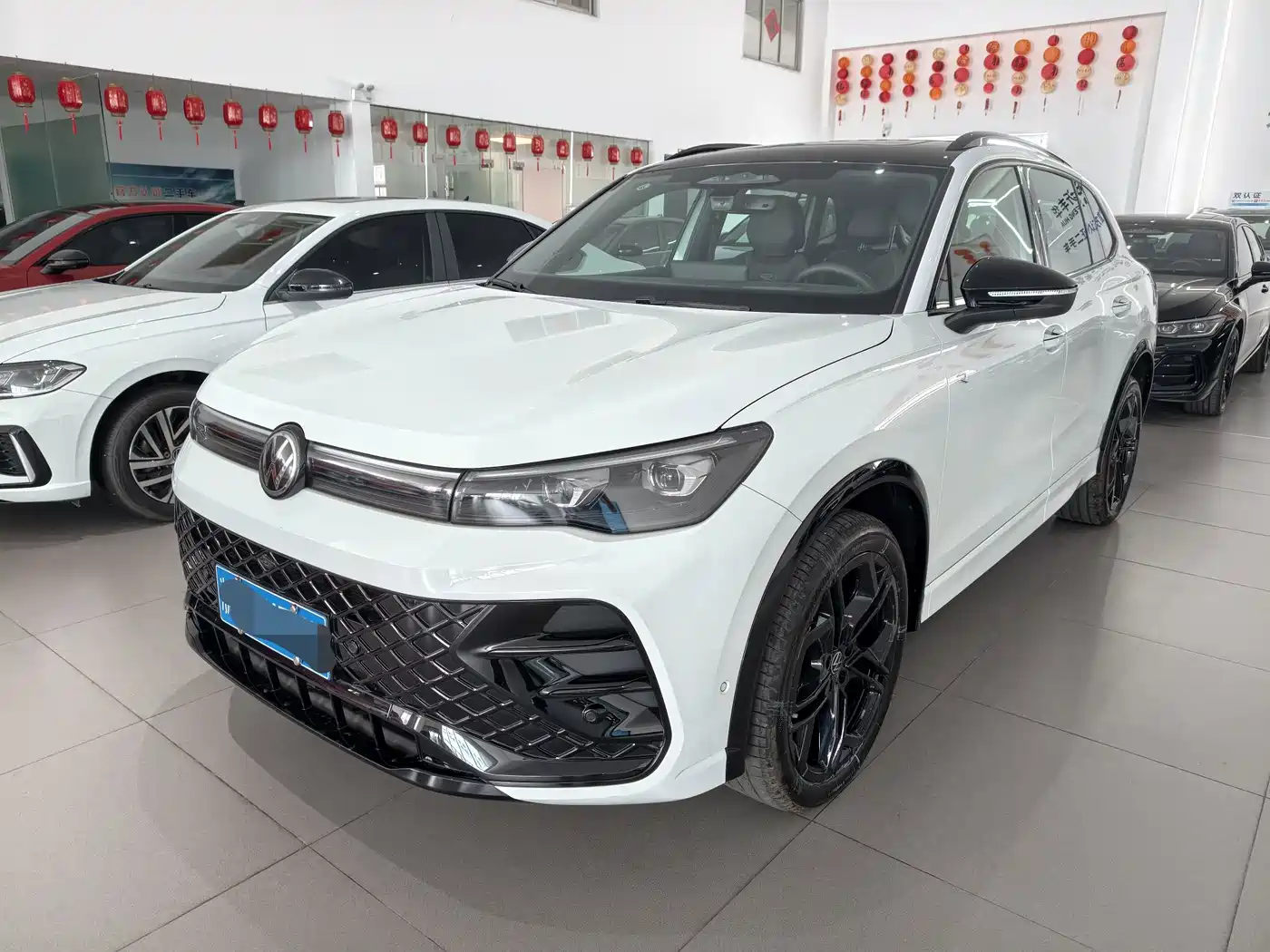 Volkswagen Tiguan L 2026 2026 PRO 380TSI 4WD R-Line Smart Premium Edition
