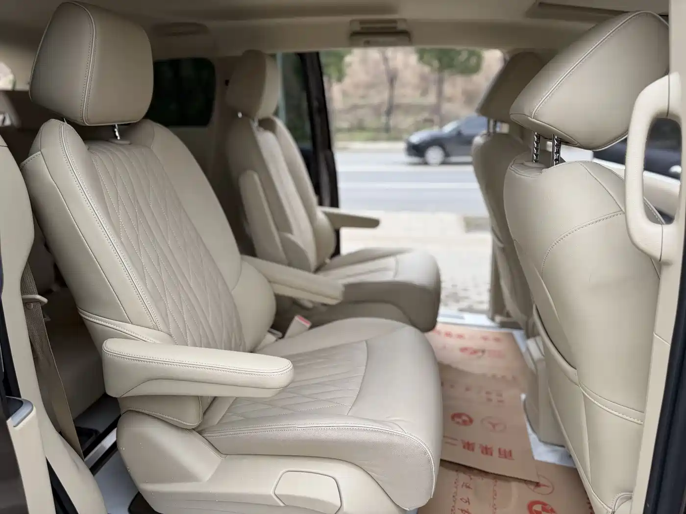 Buick GL8 2023 Land Business Class 652T Luxury фото 4