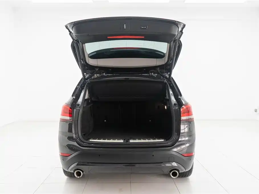 BMW X1 2022 sDrive25Li Leading фото 9