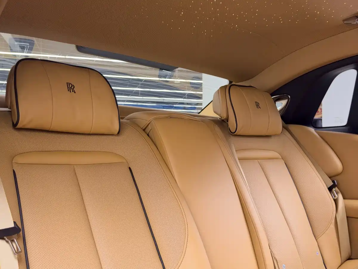 Фото 34 - Rolls-Royce Ghost