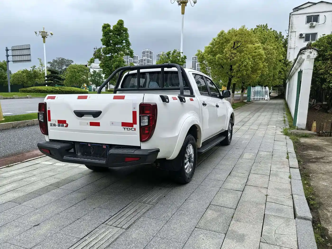 Jiangling Yuhu 3 2020 2018 2.5T Diesel 2WD Luxury Standard Wheelbase