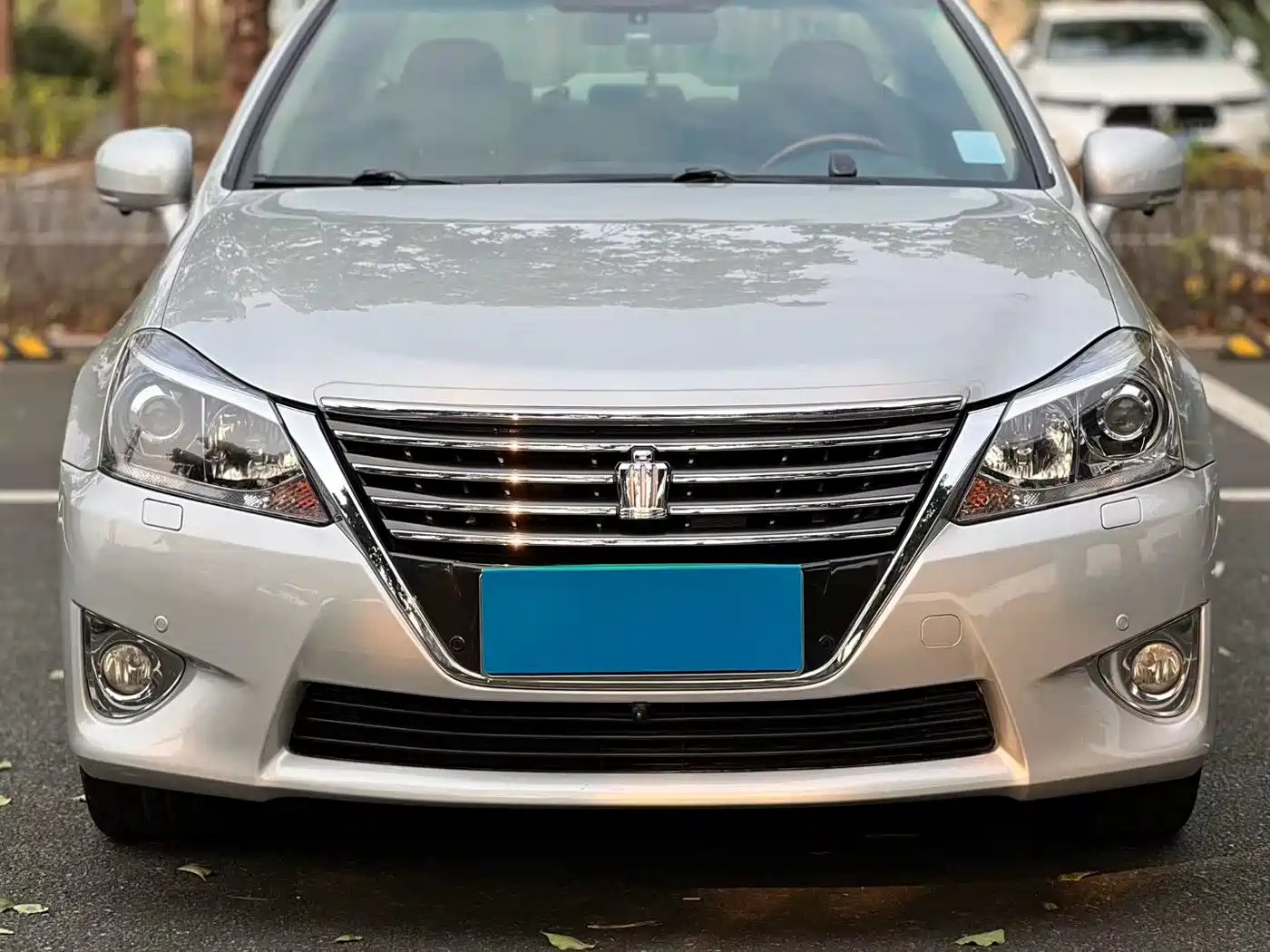 Toyota Crown 2012 2.5L Royal Leather Edition фото 3