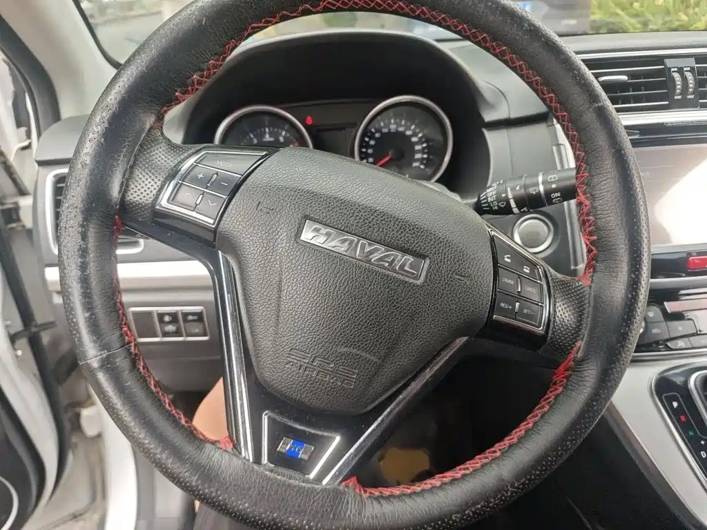 Photo 3 - Haval H6