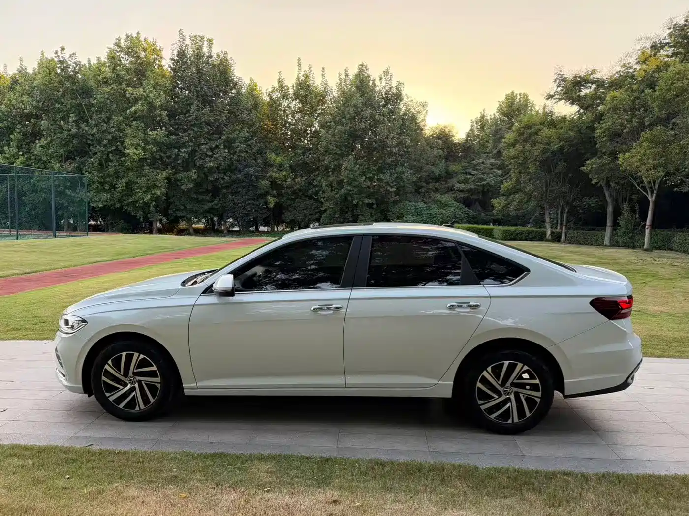 Фото 4 - Volkswagen Lavida