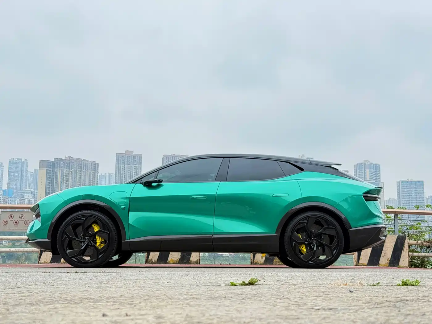 LOTUS SPORTS CAR ELETRE