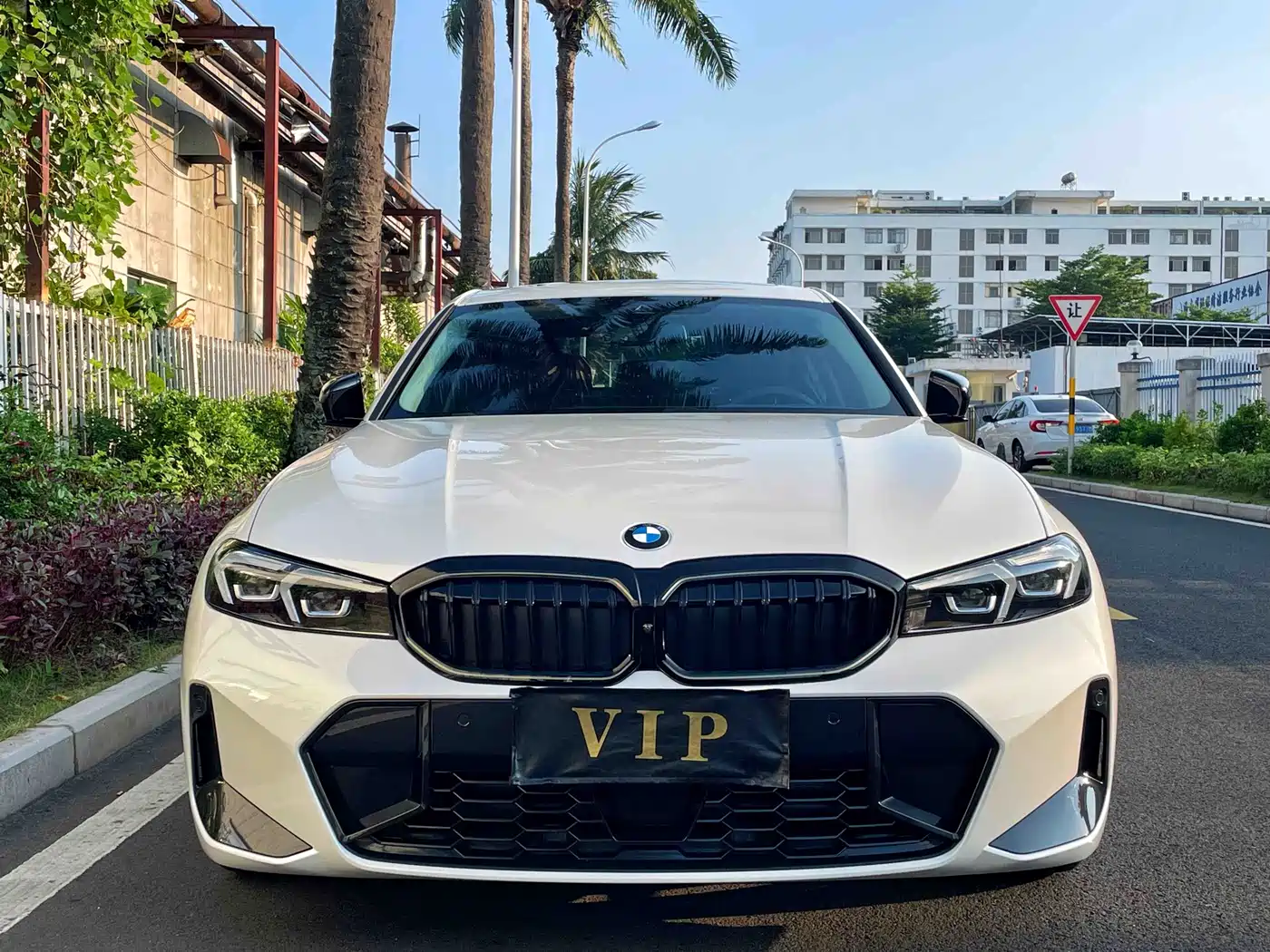 BMW 3 Series 2026 2025 330Li M Sport Night Edition